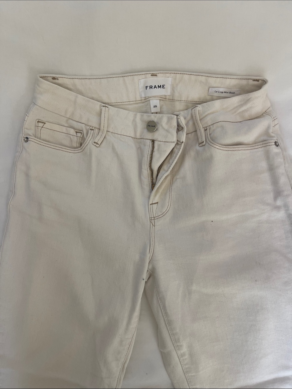 Frame Denim High-Rise Jeans in Off-White